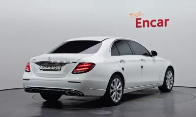 Mercedes-Benz E-Class 2019, 118641 км, за 13514.91 USD