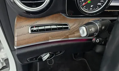 Mercedes-Benz E-Class 2019, 118641 км, за 13453.71 USD - фото 19