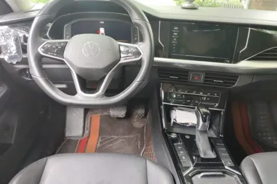 Volkswagen Passat 2023, 186900 км, за 15426 USD - фото 7