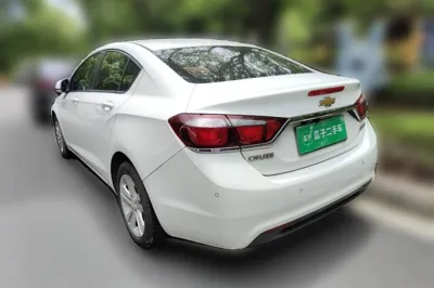 Chevrolet Cruze 2015, 90800 км, за 5154 USD