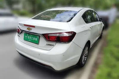 Chevrolet Cruze 2015, 90800 км, за 5154 USD - фото 6