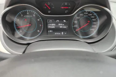 Chevrolet Cruze 2015, 90800 км, за 5154 USD - фото 11
