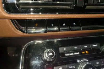 Lincoln Navigator 2022, 114200 км, за 71748 USD - фото 13