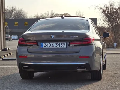 BMW 5-Series 2022, 57000 км, за 22084.7 USD