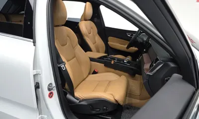 Volvo XC60 2023, 29579 км, за 30523.83 USD - фото 10