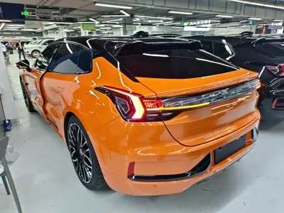 Zeekr 001 2024, 62400 км, за 23395.66 USD