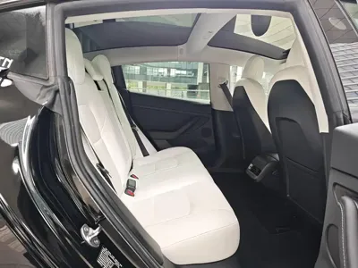 Tesla Model 3 2021, 75500 км, за 20150.43 USD - фото 26