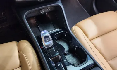 Volvo XC40 2021, 87798 км, за 18045.16 USD - фото 9