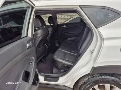 Hyundai Tucson 2019, 92640 км, за 10684.04 USD - фото 11