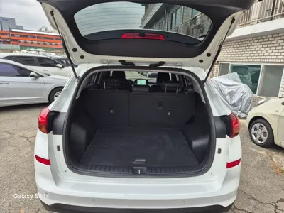 Hyundai Tucson 2019, 92640 км, за 10684.04 USD - фото 14