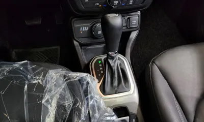 Jeep Renegade 2021, 13873 км, за 16607.59 USD - фото 9
