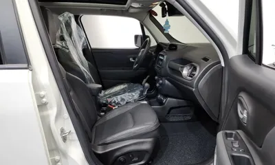 Jeep Renegade 2021, 13873 км, за 16607.59 USD - фото 11