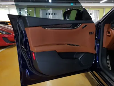 Maserati Quattroporte 2017, 18000 км, за 39087.97 USD - фото 7