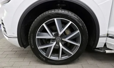 Volkswagen Touareg 2021, 91323 км, за 27504.27 USD