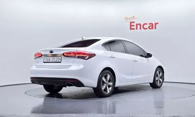 Kia K3 2018, 94870 км, за 5901.27 USD