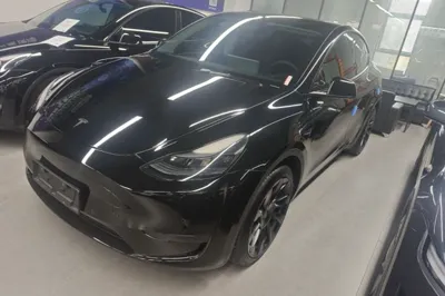 Tesla Model Y · 2022 год