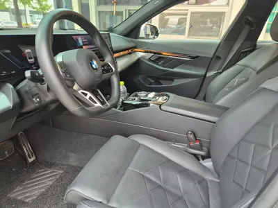 BMW 5-Series 2024, 12955 км, за 47860.89 USD - фото 7