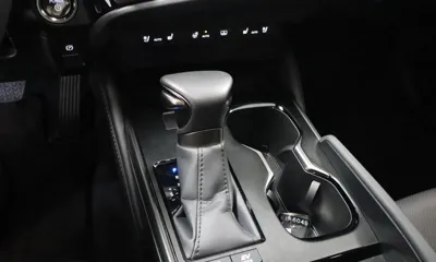 Lexus ES 2026, 19375 км, за 40653.12 USD - фото 9