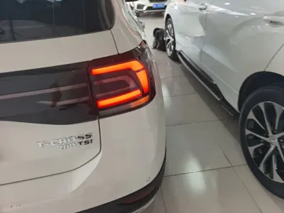 Volkswagen T-Cross 2020, 38700 км, за 8416.55 USD - фото 8