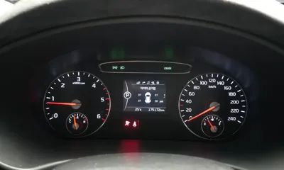 Kia Sorento 2016, 175172 км, за 5596.09 USD - фото 8