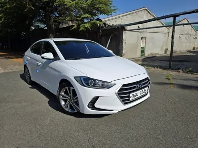 Hyundai Avante 2018, 104672 км, за 6630.69 USD