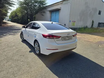 Hyundai Avante 2018, 104672 км, за 6630.69 USD