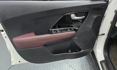 Kia Niro 2021, 90085 км, за 10603.7 USD - фото 24