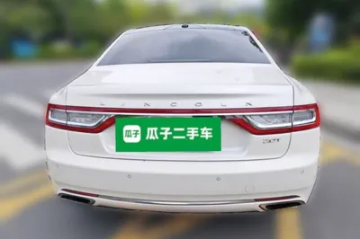 Lincoln Continental 2017, 94100 км, за 11143 USD