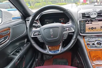 Lincoln Continental 2017, 94100 км, за 11143 USD - фото 7