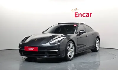Porsche Panamera · 2018 год