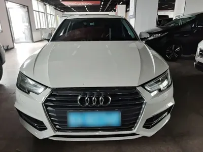 Audi A4L 2018, 88500 км, за 12641.99 USD