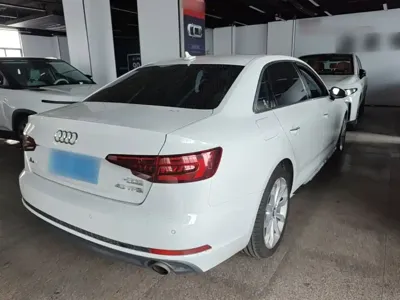 Audi A4L 2018, 88500 км, за 12641.99 USD