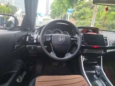 Honda Accord 2018, 67000 км, за 10432.41 USD