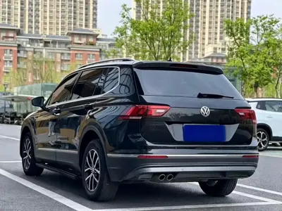 Volkswagen Tiguan L 2019, 72000 км, за 9564.26 USD