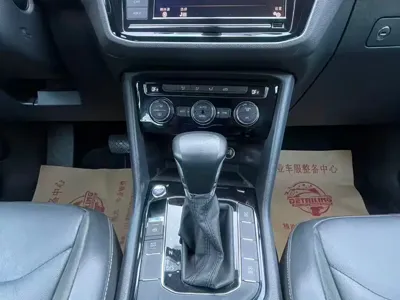 Volkswagen Tiguan L 2019, 72000 км, за 9564.26 USD - фото 9