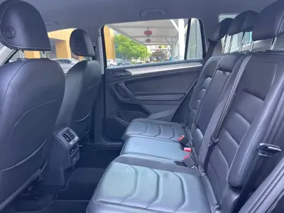 Volkswagen Tiguan L 2019, 72000 км, за 9564.26 USD - фото 13