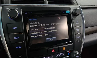 Toyota Camry 2015, 68663 км, за 7601.8 USD - фото 16