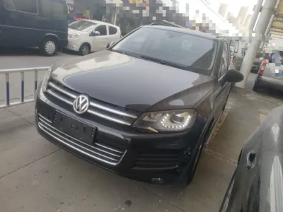Volkswagen Touareg · 2011 год