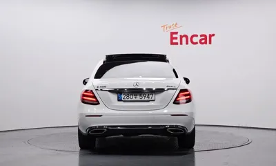 Mercedes-Benz E-Class 2017, 53902 км, за 19218.25 USD