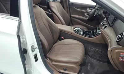 Mercedes-Benz E-Class 2017, 53902 км, за 19218.25 USD - фото 10