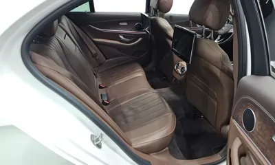 Mercedes-Benz E-Class 2017, 53902 км, за 19218.25 USD - фото 12