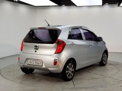 Kia Morning 2012, 132443 км, за 1765.79 USD