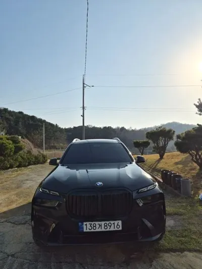 BMW X7 · 2023 год