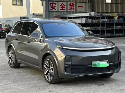 Li Auto Li L8 2023, 60000 км, за 27780.51 USD