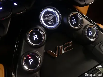 Astonmartin Vantage 2023, 3500 км, за 275880.08 USD - фото 7
