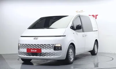 Hyundai Staria · 2022 год