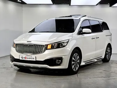Kia Canival 2015, 79000 км, за 7220.69 USD