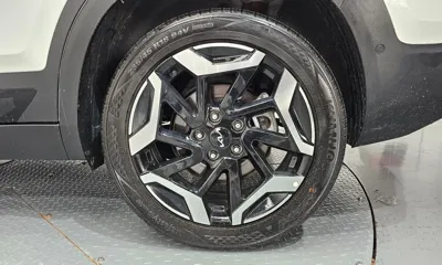Kia Seltos 2024, 8439 км, за 21662.07 USD - фото 21