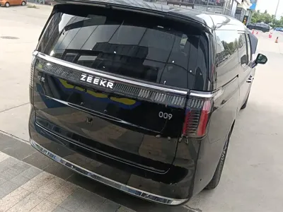 Zeekr 009 2025, 11900 км, за 53004.4 USD