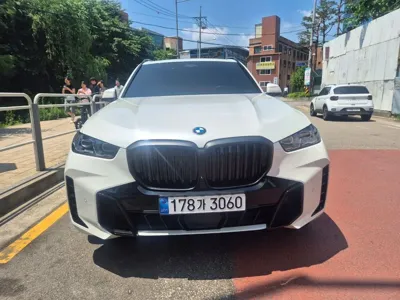 BMW X5 2026, 5100 км, за 87759.18 USD
